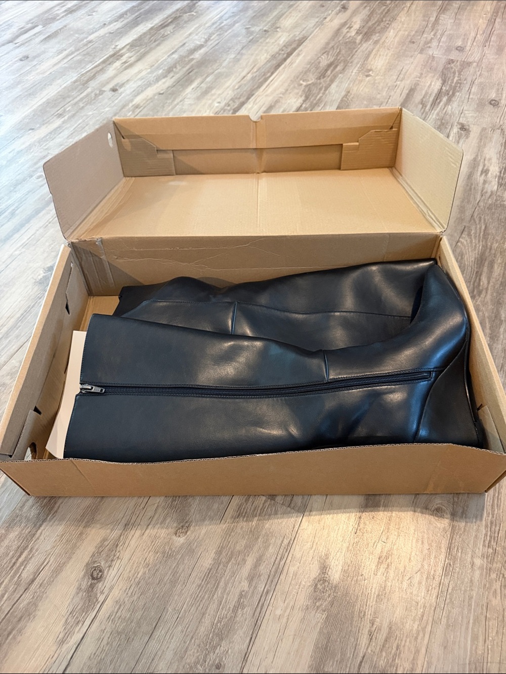 VENUS Black Leather Knee-High Side-Zip Boots